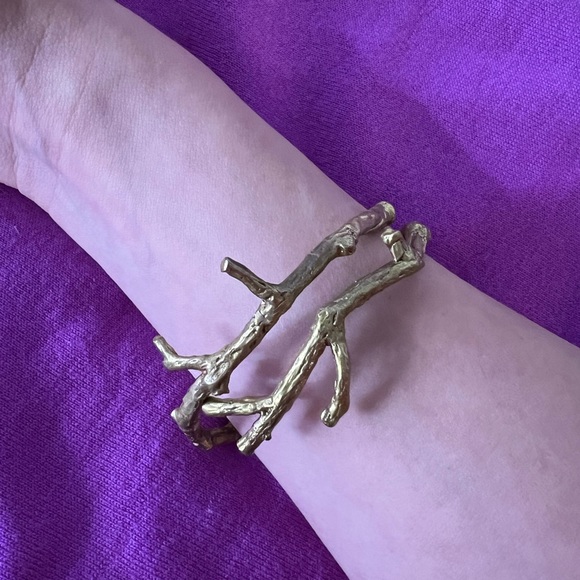 Brass/gold tone bracelet - Picture 2 of 2